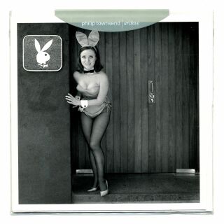 Grußkarte - Bunny Helga von Philip Townsend - Postkarte