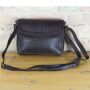Kleine Ledertasche Lexy aus stabilem Leder - Modell 01