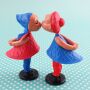 Magnetic Kissing Dolls - Kissing Couple - retro classic