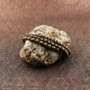 Gebündeltes Armband - Armschmuck - Tribal Makramee - Messing Glöckchen Perlen