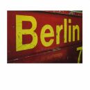 Postal - Berlin - Banner red-yellow