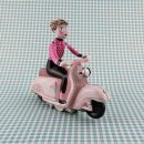 Giocattolo di latta - Giocattolo depoca - ragazza in scooter - rosa luce