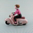 Giocattolo di latta - Giocattolo depoca - ragazza in scooter - rosa luce