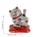 Agitando gato chino - Maneki neko sobre podio - 7,5cm - plata